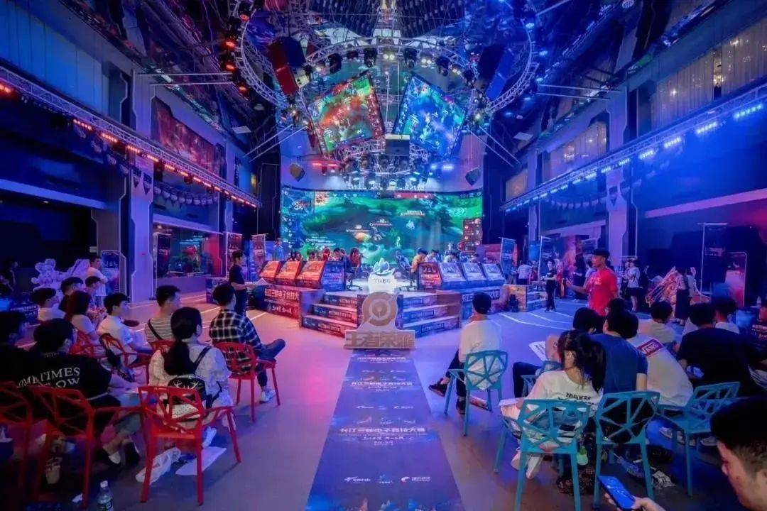 严厉的惩戒 严厉的惩戒